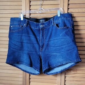 BloomChic Denim 5 Pockets Dark Wash Stretchy High Rise Jean Shorts Plus Size 20